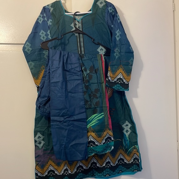 Pakistani Lakhany digital collection 3 piece - Picture 5 of 5